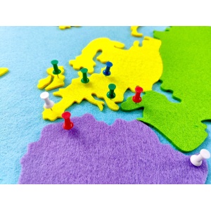 Mapa świata, globus, filc, kontynenty, oceany, nauka mapy